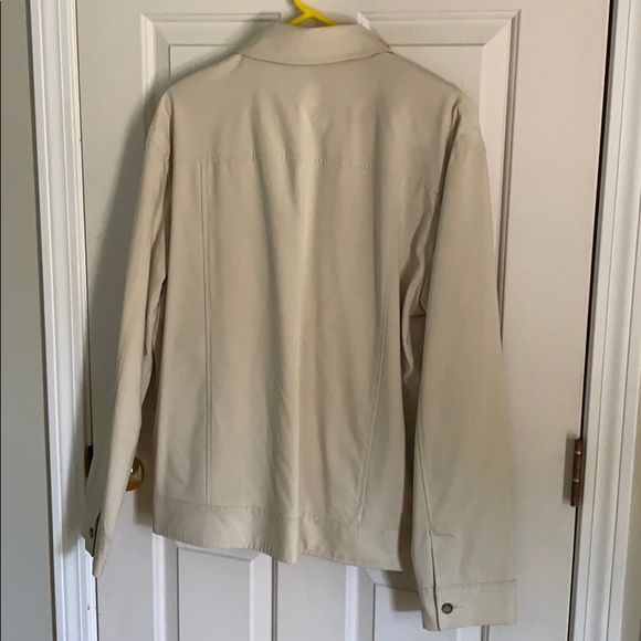 Lightweight jacket - Picture 6 of 6